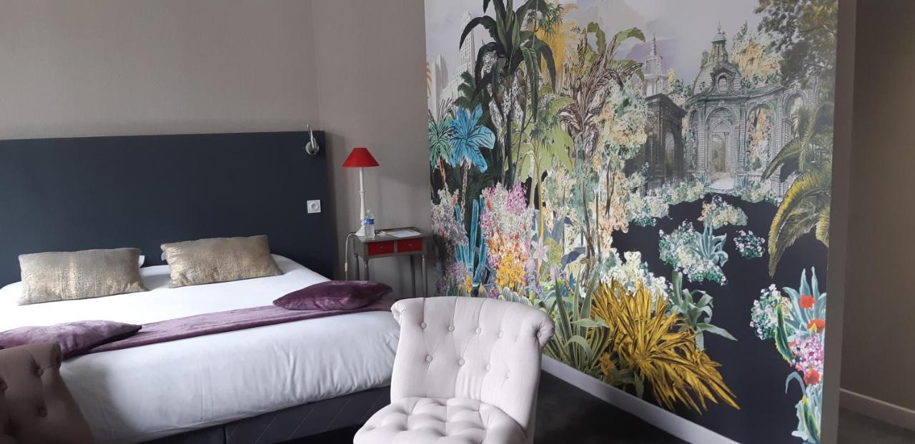 Logis Hotel Le Grand Cerf Ernee Exterior photo